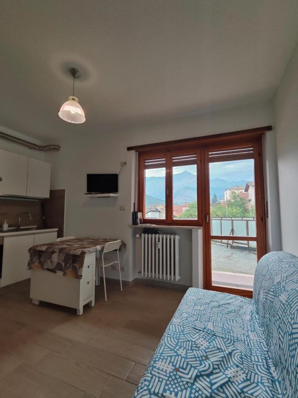 Casa Con Terrazzo E Vista Apartment Chiomonte Екстериор снимка