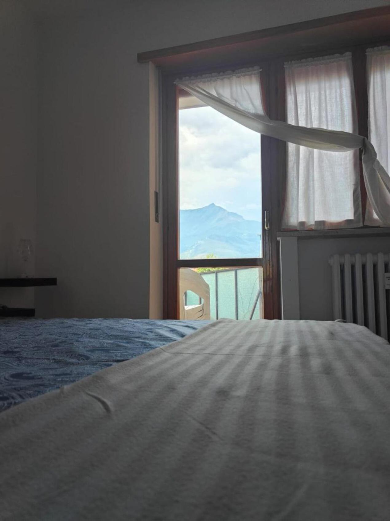 Casa Con Terrazzo E Vista Apartment Chiomonte Екстериор снимка